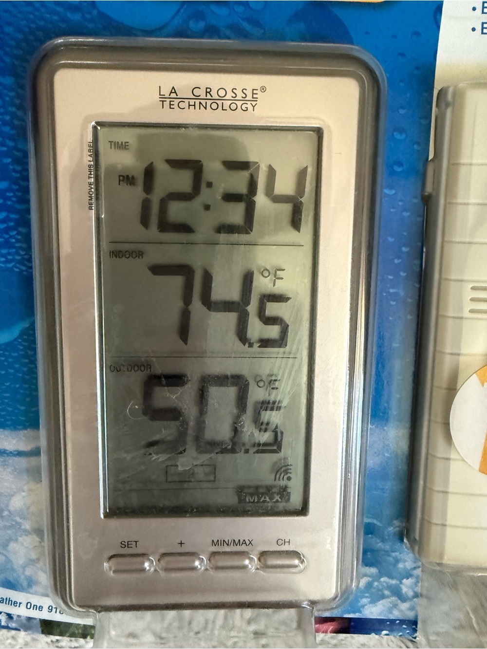 La Crosse Technology Wireless Digital Thermometer - Silver - Picture 3 of 3